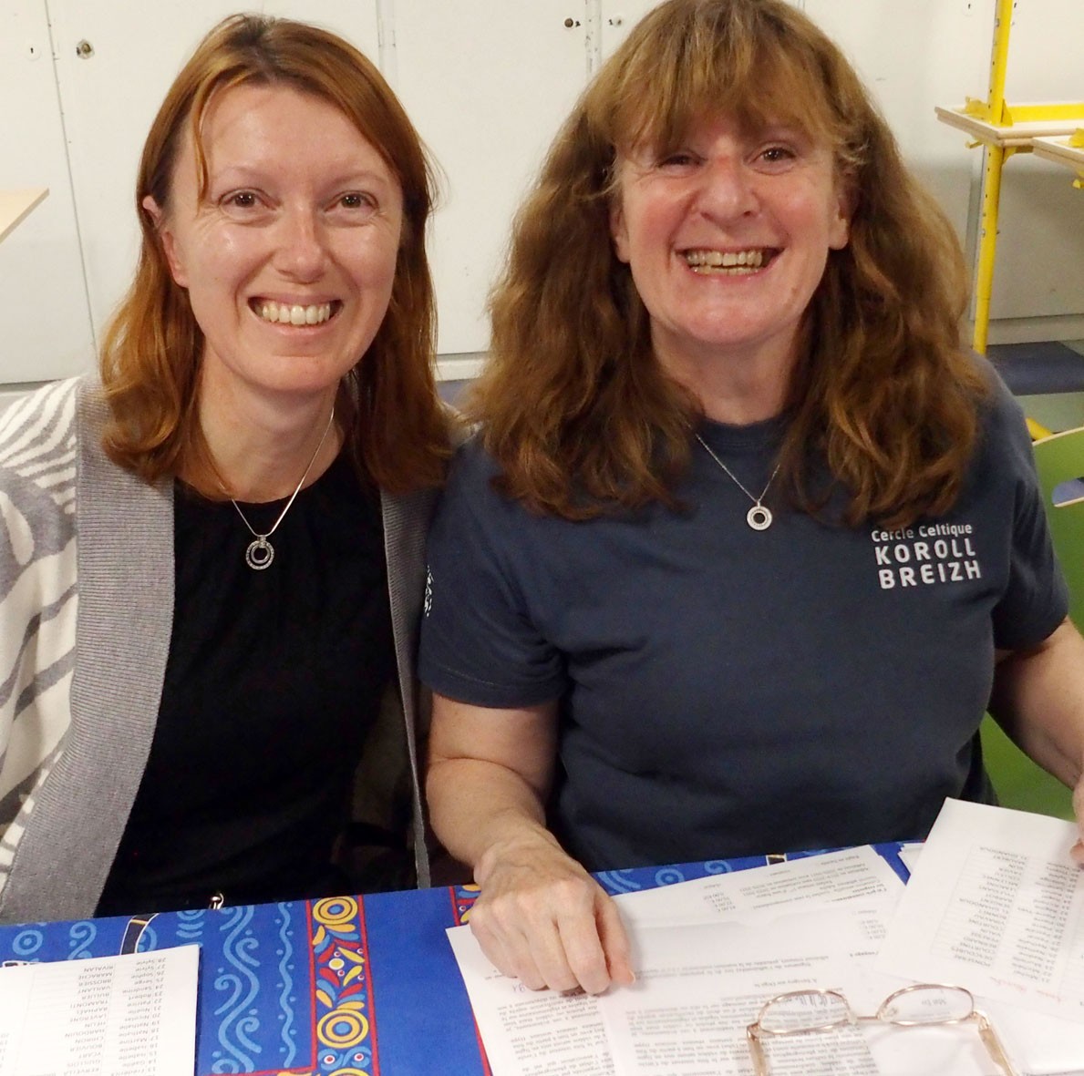 19102021 nathalie et clotilde aux inscriptions