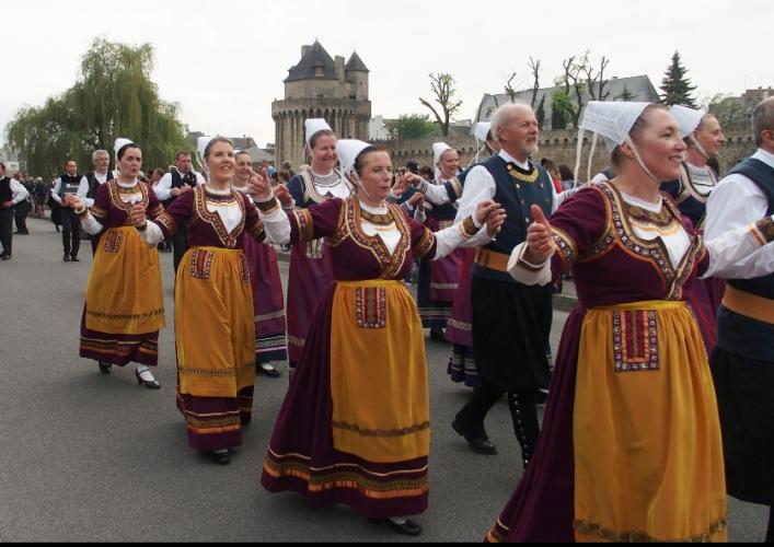 Koroll Breizh  au défilé du Tradi'Deiz